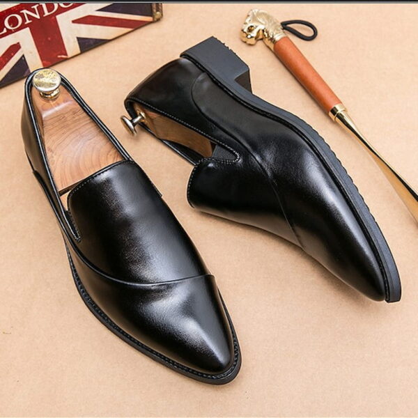 Cross Border Pointed Toe Slip-on Formal Shoe