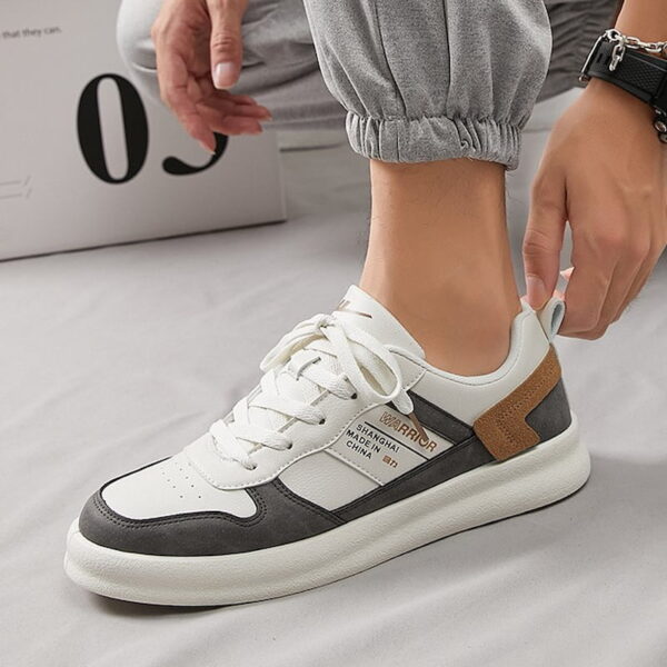Pull Back Breathable Flat Casual Shoe
