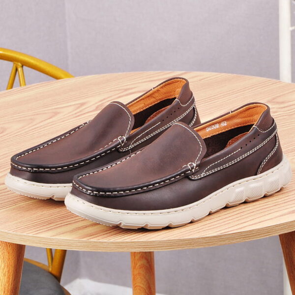 Lightweight Round Toe Leather Loafer Coffee