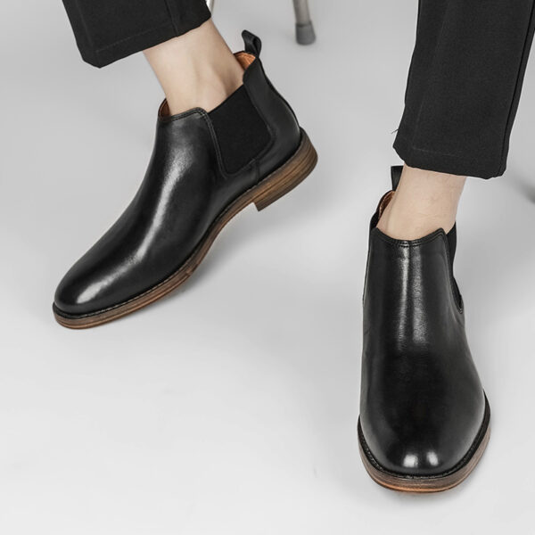 Round Toe Mid-top Leather Chelsea Boot - Black