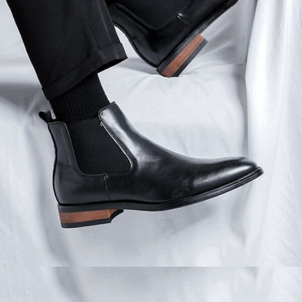 All Match Pointed Toe High-end Chelsea Boot - Black