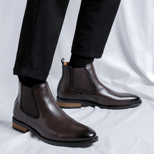 All Match Pointed Toe High-end Chelsea Boot - Chocolate