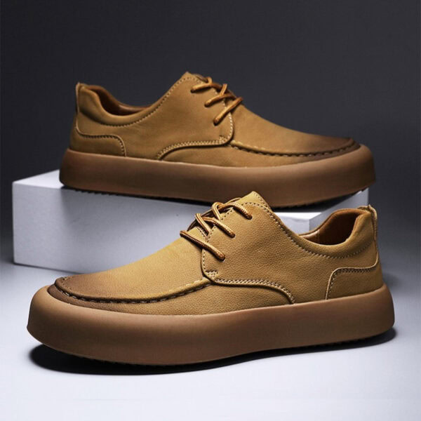 Retro Style Breathable Leather Casual Shoe - Brown