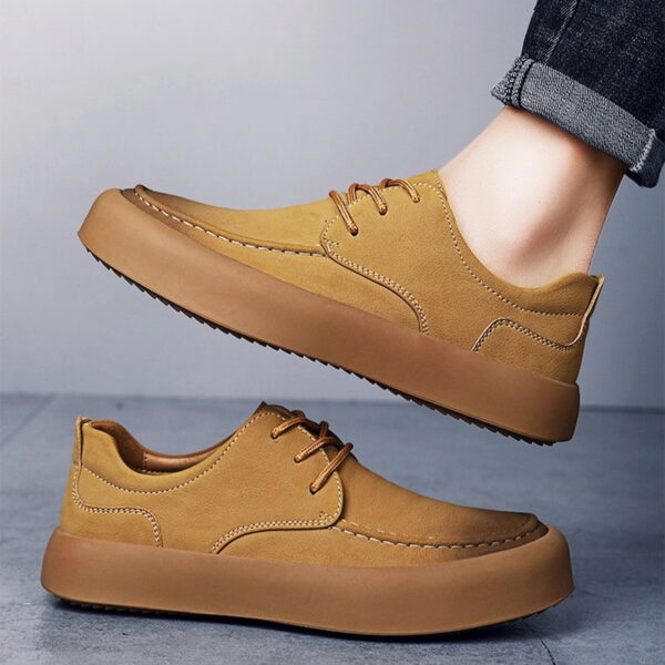 Retro Style Breathable Leather Casual Shoe - Brown