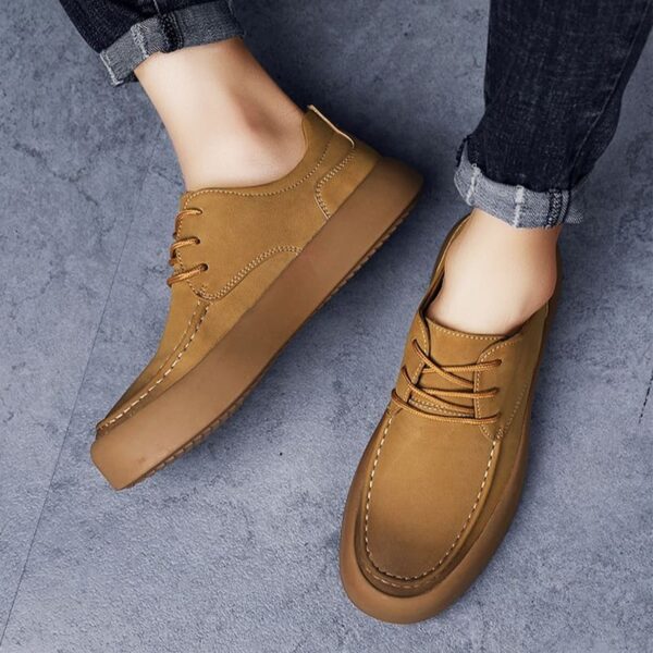 Retro Style Breathable Leather Casual Shoe - Brown