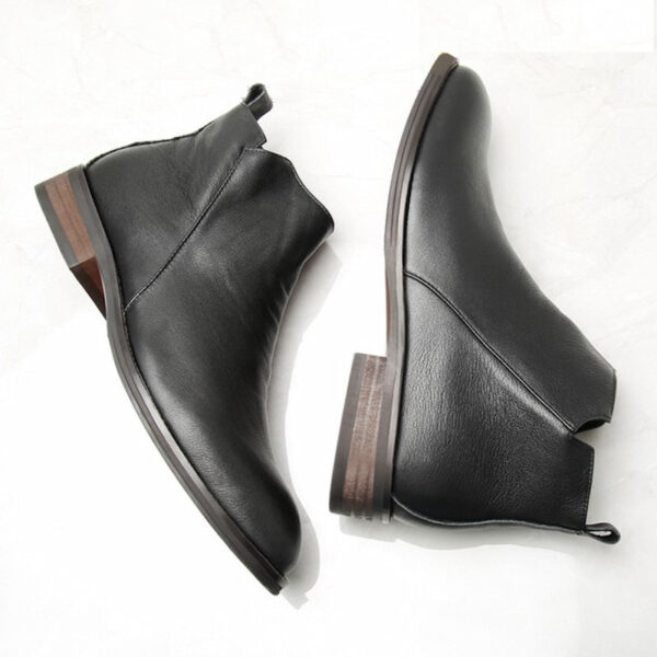 Retro Style Side Zipper Leather Chelsea Boot - Black