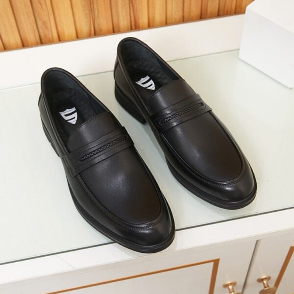 Pointed Toe Slip-on Leather Formal shoe - Black