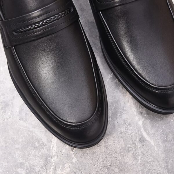 Pointed Toe Slip-on Leather Formal shoe - Black