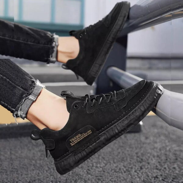 Classic Retro Mid-top Leather Casual Shoe - Black