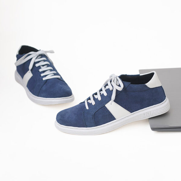European Retro High-end Leather Casual Shoe - Blue