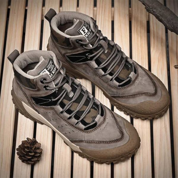 Retro Style Mid-top Leather Hiking Casual Shoe - Brown