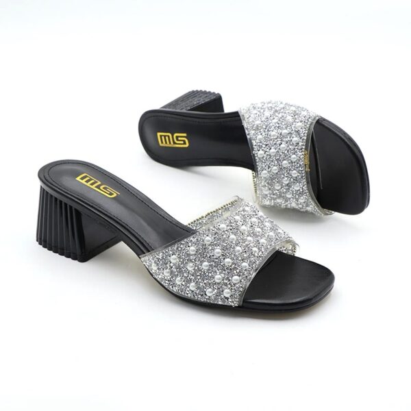 All-Match Stone Work Glitter Block Heel - Black