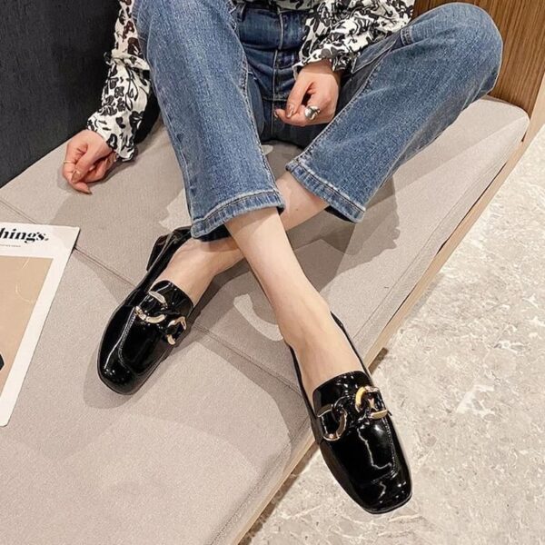 British Style Versatile Soft Heel Loafer - Black
