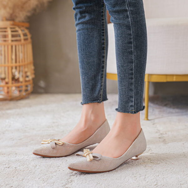 Fairy Bow Pointed Mid-Heel Pump Shoe – Beige