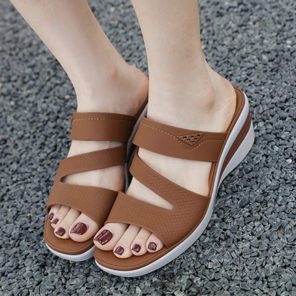Lightweight Soft Bottom Wedge Heel - Brown