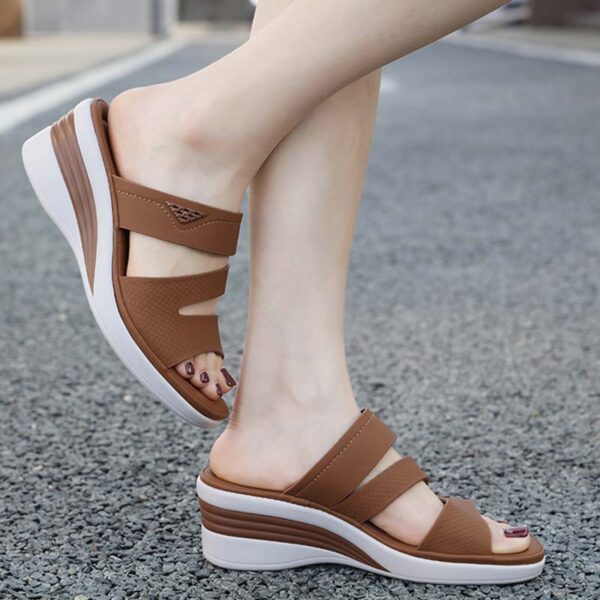 Lightweight Soft Bottom Wedge Heel - Brown