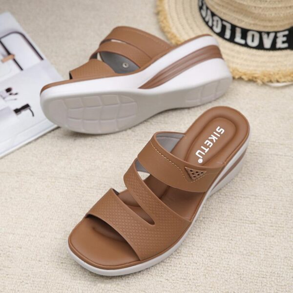 Lightweight Soft Bottom Wedge Heel - Brown