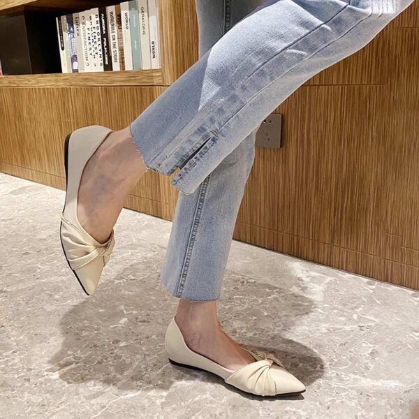 Soft Flat Bottom Trendy Pointed Pump Shoe - Beige