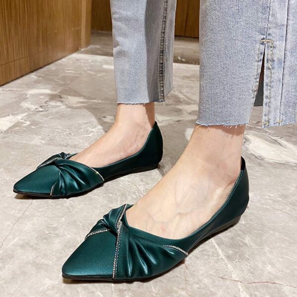Soft Flat Bottom Trendy Pointed Pump Shoe - Green