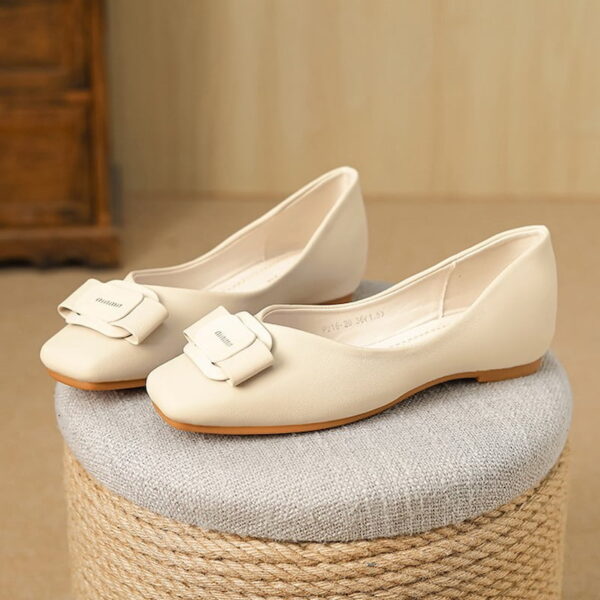 Spring Trend Cozy Flat Bottom Pump Shoe - Beige