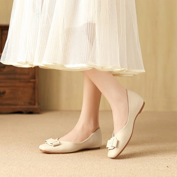Spring Trend Cozy Flat Bottom Pump Shoe - Beige