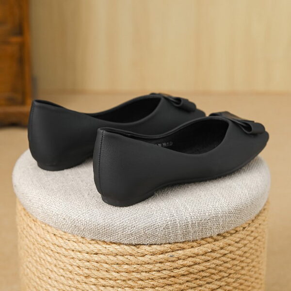 Spring Trend Cozy Flat Bottom Pump Shoe - Black