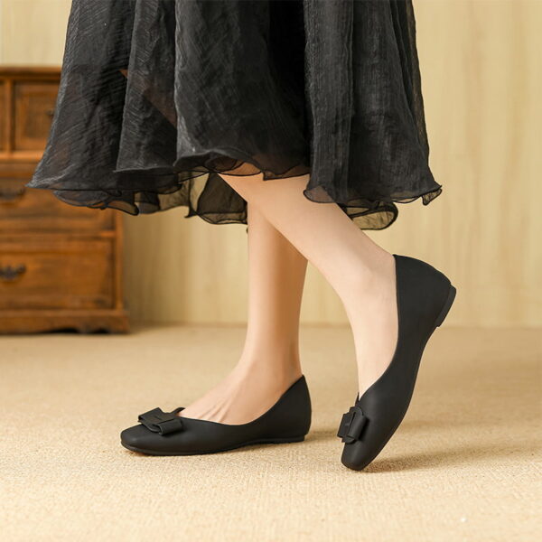 Spring Trend Cozy Flat Bottom Pump Shoe - Black