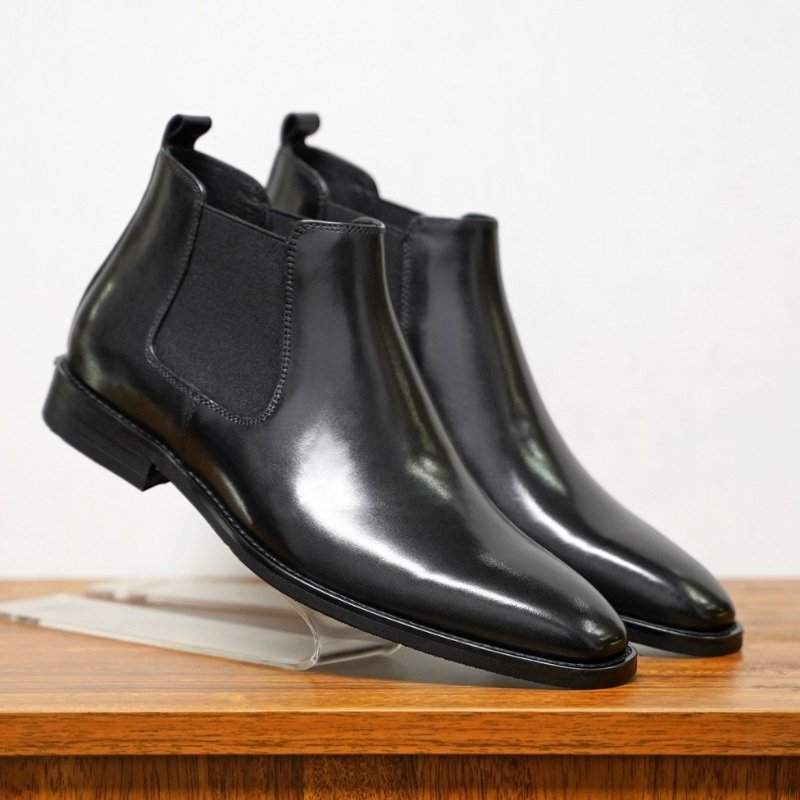 Korean All Match Retro Pointed Toe Chelsea Boot - Black