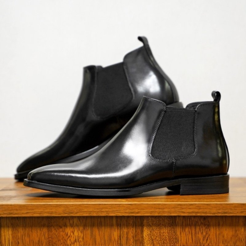 Korean All Match Retro Pointed Toe Chelsea Boot - Black