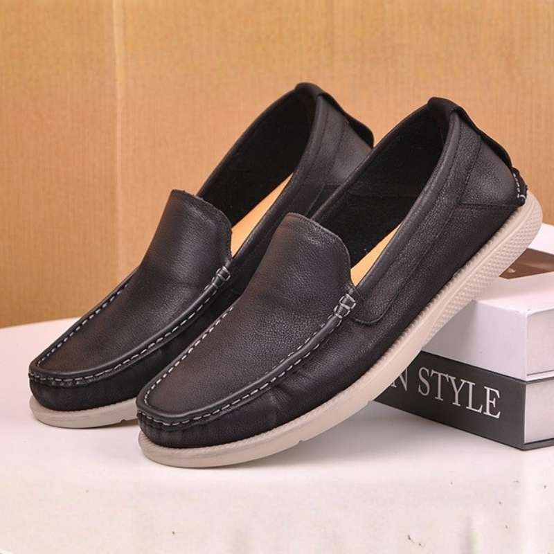 Summer Style Lightweight Soft Leather Loafer - Black
