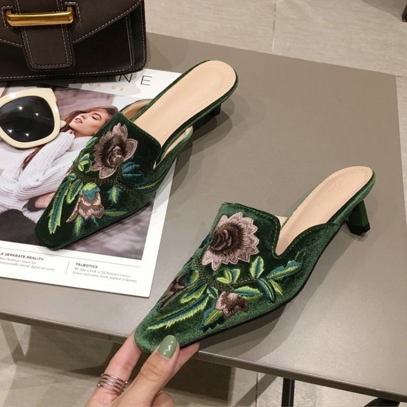 European Style Floral Embossed High Heel - Green