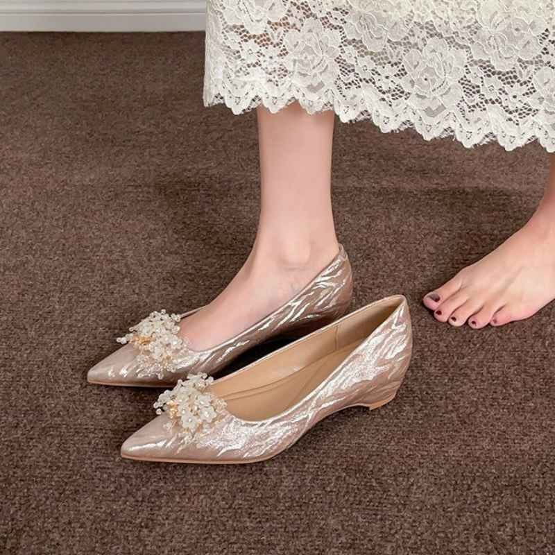 French Style Flower Beaded Heel Pump Shoe - Beige