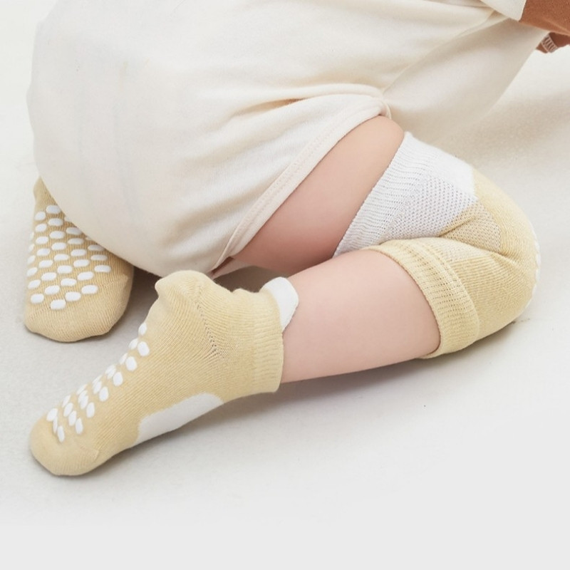 Non-slip Soft 1.5 Year Baby Socks with Knee Pads